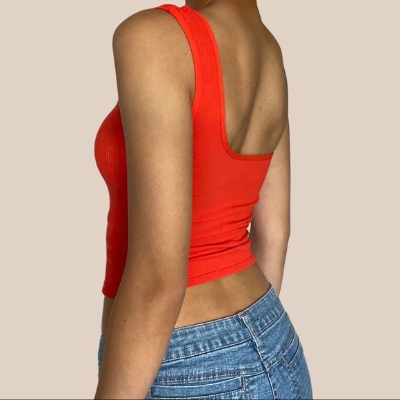Venus cut top 🧡 - Picture 4 of 4